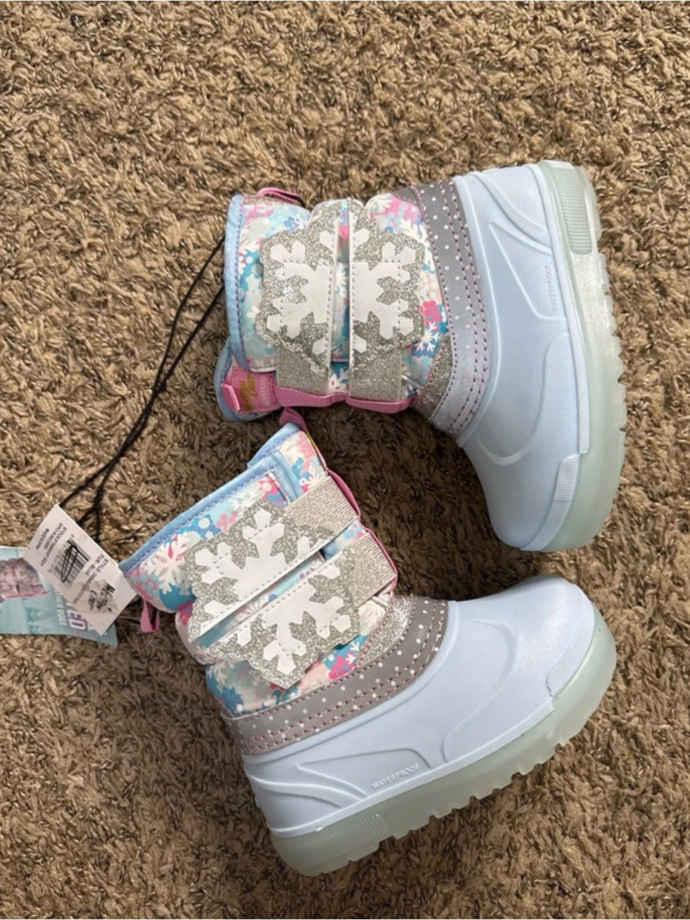 Girls snowflake snow boots